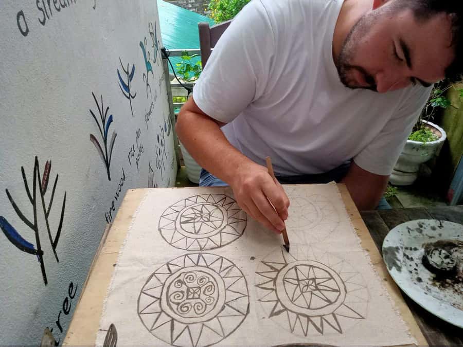 H'Mong traditional beeswax batik - What you take home, plus the secret gift and tool options
