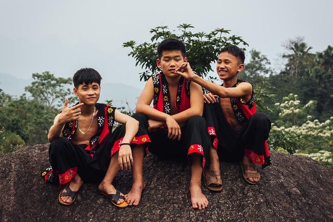 Ha Giang Easy Rider 3D3N - Day 2: Dinh Vua Meo, Lung Cam village, and Lung Tam serenity