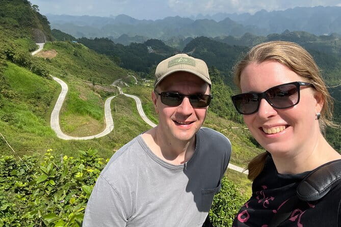 Ha Giang Jeep Tours: 3 Day 4WD + Hiking + Cruising Adventures - Day 2: Dong Van Market, Ma Pi Leng Pass, Happy Road trekking, and Khau Vai by jeep plus river cruise