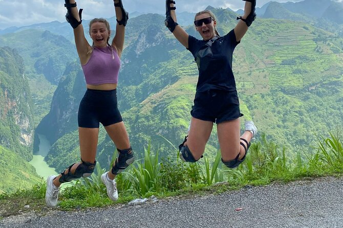 Ha Giang Loop 4 Day trip with Easy Rider - Day 4: Du Già to Lùng Tám, brocade weaving, and heading back to Ha Giang City