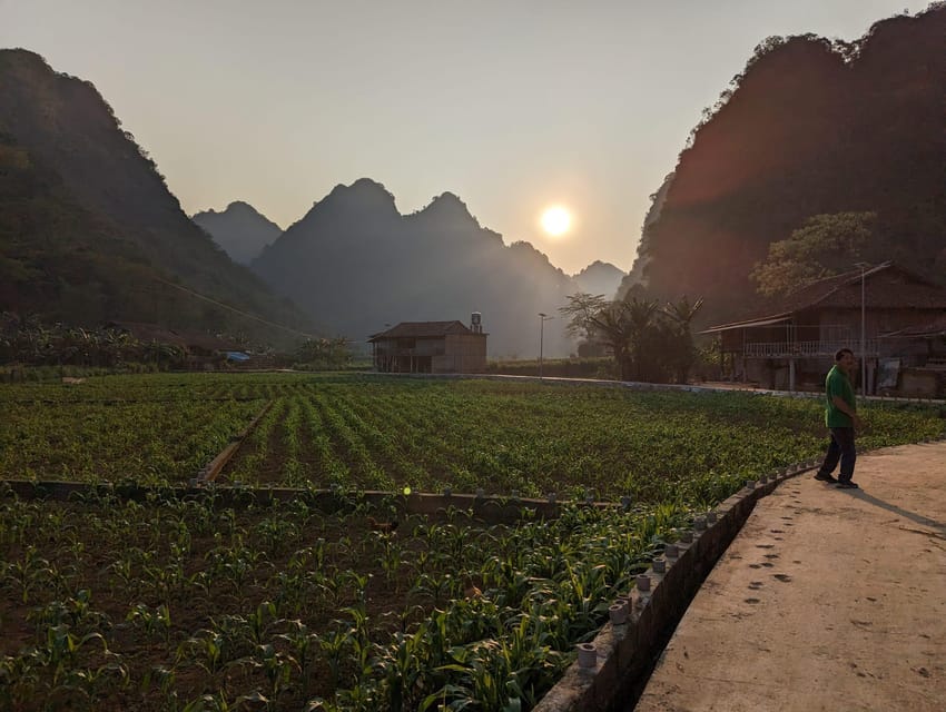 Ha Giang Loop 4D3N Mama's Homestay - Group size, ride breaks, and why bonding happens on road trips