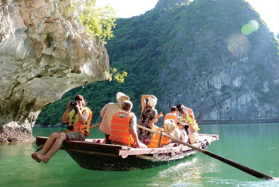Ha Long 1 Day Luxury Small Group & Kayaking - Ha Long in One Long Day, From Hanoi Old Quarter