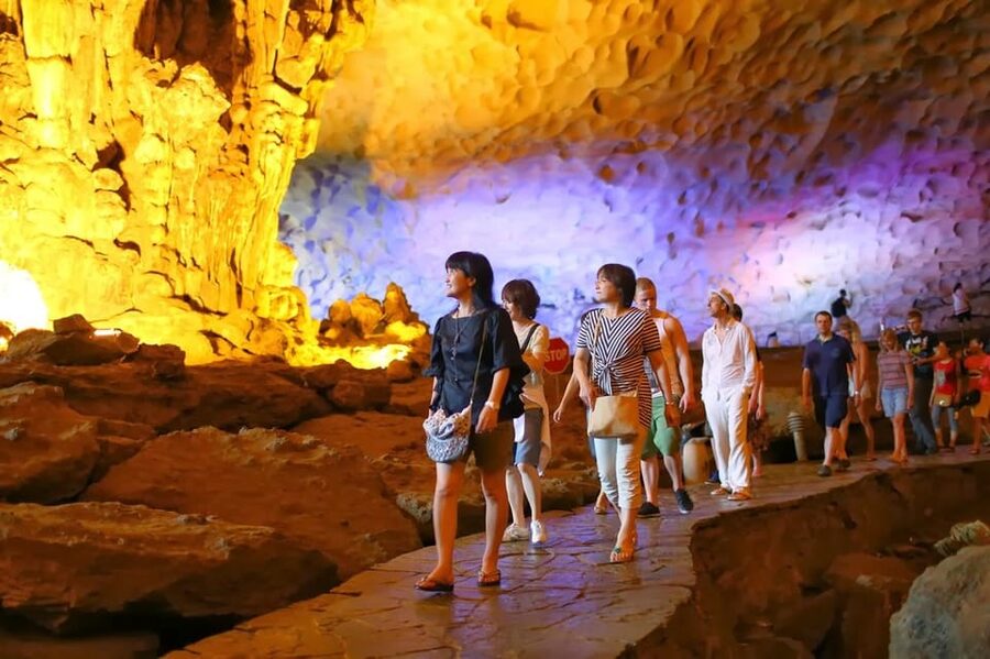 Ha Long 1 Day Luxury Small Group & Kayaking - Titop Island: Beach Dip or Peak Hike for Bay Photos
