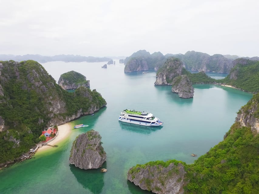 Ha Long Bay 8 hours daily tour on LA CASTA DAILY CRUISE - Sung Sot Cave: the one-hour walk that makes the day feel complete