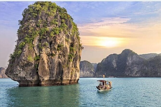 Ha Long Bay Cruise Day Tour - Cave, Kayaking, Swimming & Lunch - Guides and group size: get along, and the day flows