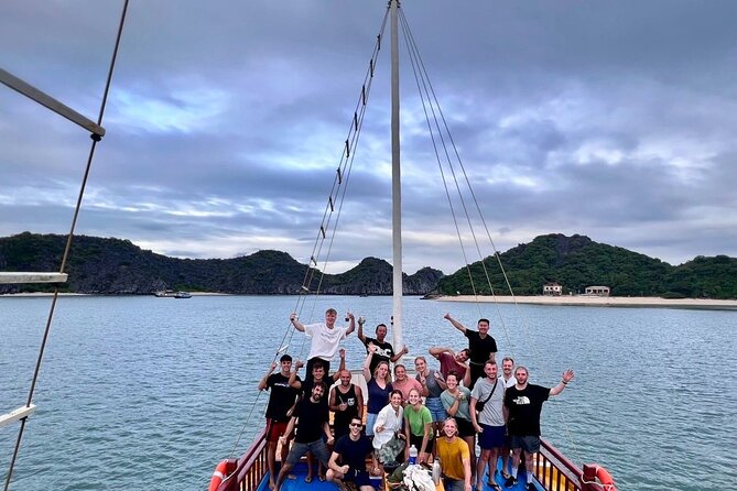 Ha Long Bay Cruise Day Tour-Cave, Kayaking,Ti top island & Lunch - What the itinerary feels like in real time