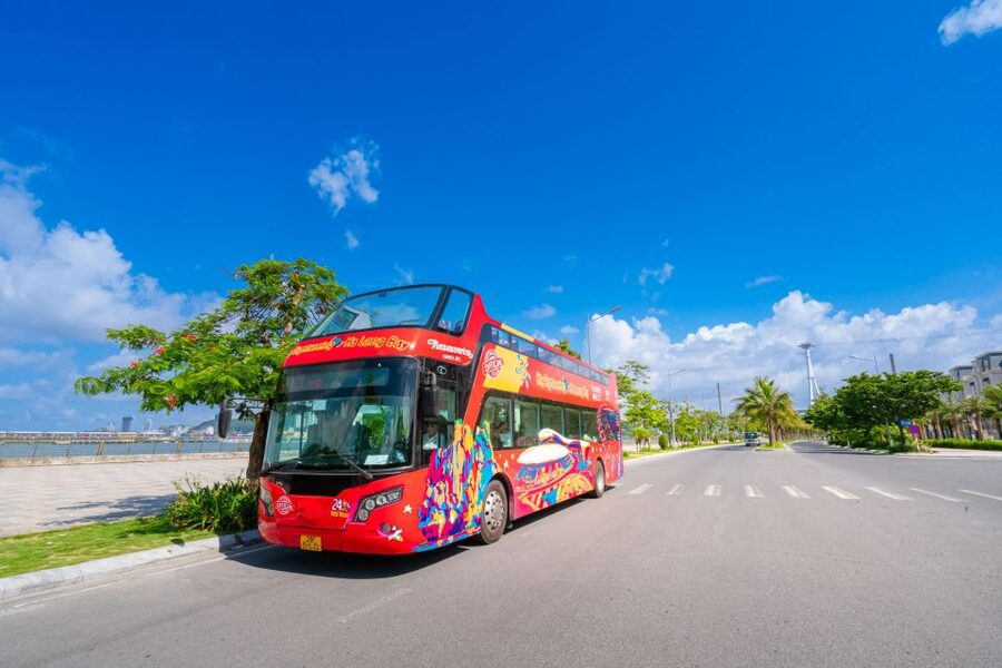 Ha Long: City Sightseeing Hop-On Hop-Off Bus Tour - Sun World Halong Complex: the modern stop that mixes shows, rides, and views