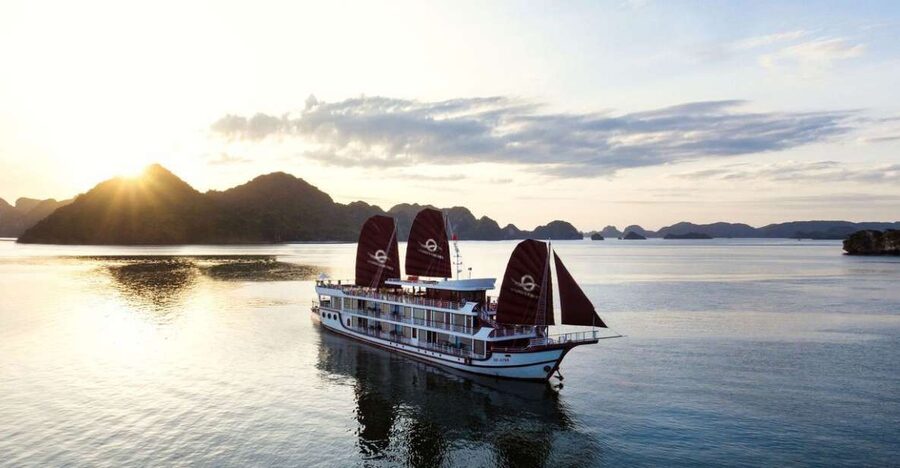 Ha Long & Lan Ha Bays: 2-Day Cruise with Meals & Kayaking - Ha Long and Lan Ha in 2 days, without feeling rushed