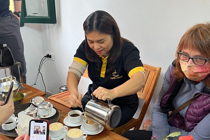Ha Noi Egg Coffee Class - Small-group class energy, with English-speaking guidance