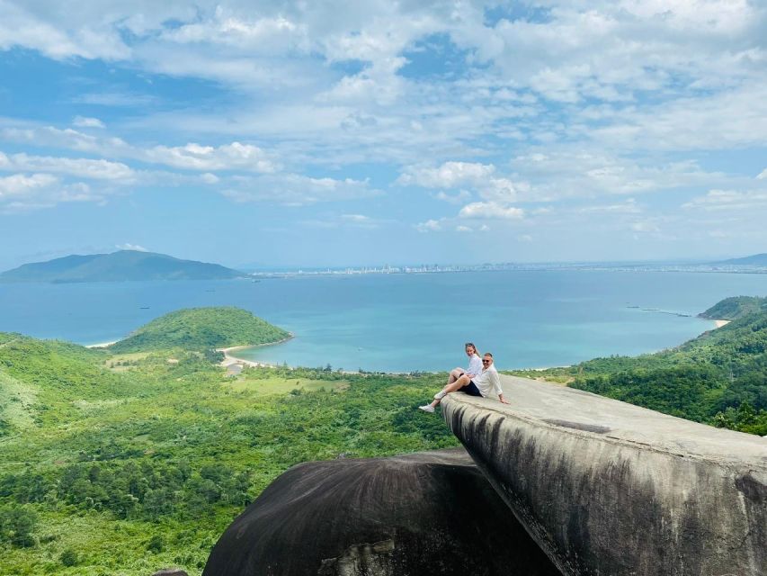 Hai Van Pass Motorbike Tour from Hoi An or Da Nang - Lang Co beach: the swim option and the seafood lunch stop