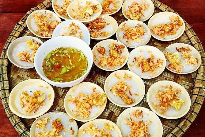 Half-Day Guided Street Food Walking Tour at Hue - Stop 4 at Quán Cẩm: Bún Bò Huế brings the heat and comfort
