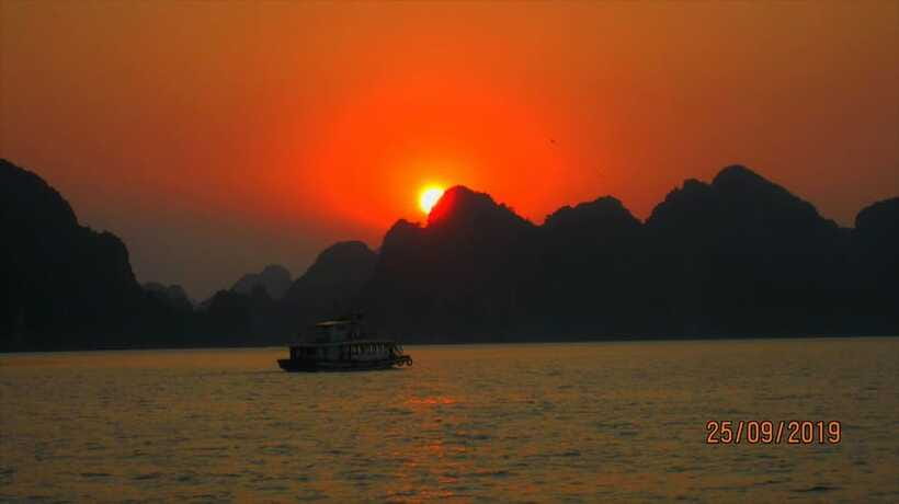 Half day Lan Ha Bay excursion ( 4 hours ): Kayaking, Snorkel - Cai Beo Floating Village: fishing life, and why it is more than a photo stop