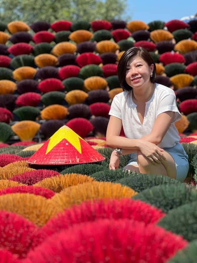 Half Day trip to Incense & Hat Villages with Train Street - What to bring for a smoother craft day