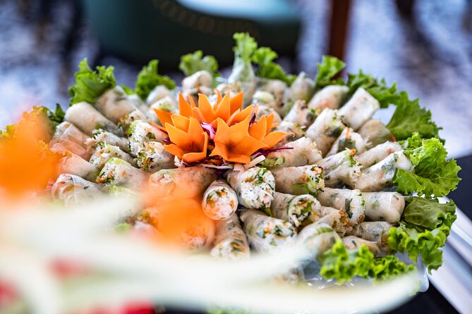 Halong bay 5star Cruise Day Trip: Buffet lunch & Limousine bus - Sung Sot Cave at 13:30: The Main Cave Stop