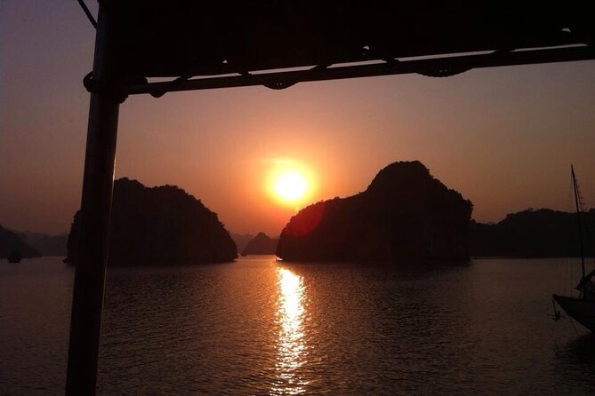 Halong Bay Cruise With Cave, Kayaking, Swimming - Buffet Lunch - Buffet Lunch Onboard: Vietnamese Food, Not Just a Box Meal