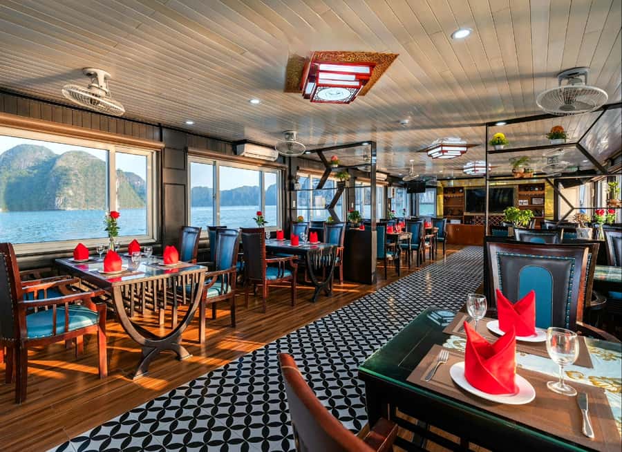 Halong Bay: Day Cruise with Caves, Kayaking & Sunset Party - Quick hits you should care about