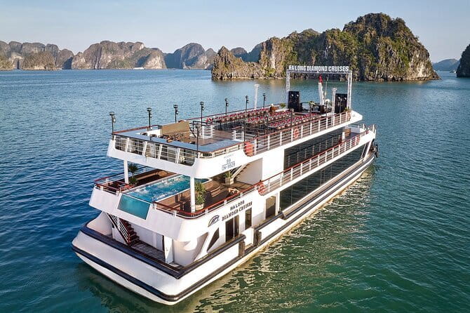 Halong Bay Day Tour Luxury Cruise With Jacuzzi and Buffet Lunch - Price and Value for a Premium Halong Bay Day (50 USD)