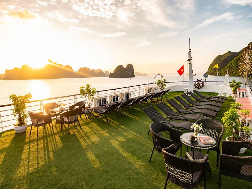 Halong Bay Luxury Cruise with Kayaking & Lunch Buffet - Service Quality, Guides, and Boat Comfort: The Mixed Bag to Expect