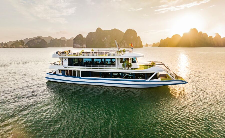 Halong Bay Luxury Cruise with Kayaking & Lunch Buffet - A Full-Day Halong Bay Plan That Feels Like More Than a Ride