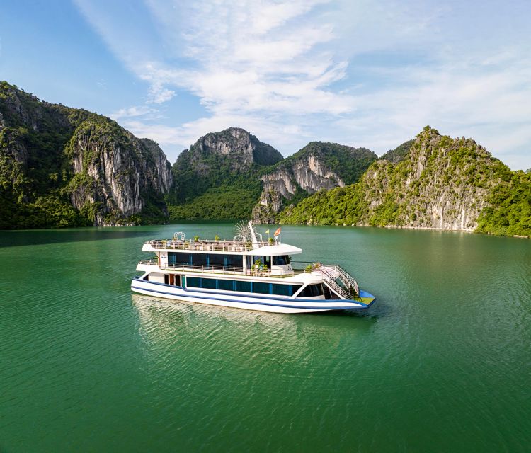 Halong Bay Luxury Cruise with Kayaking & Lunch Buffet - On Board Hercules Cruise: Welcome Drink and a Buffet Lunch While You Sail