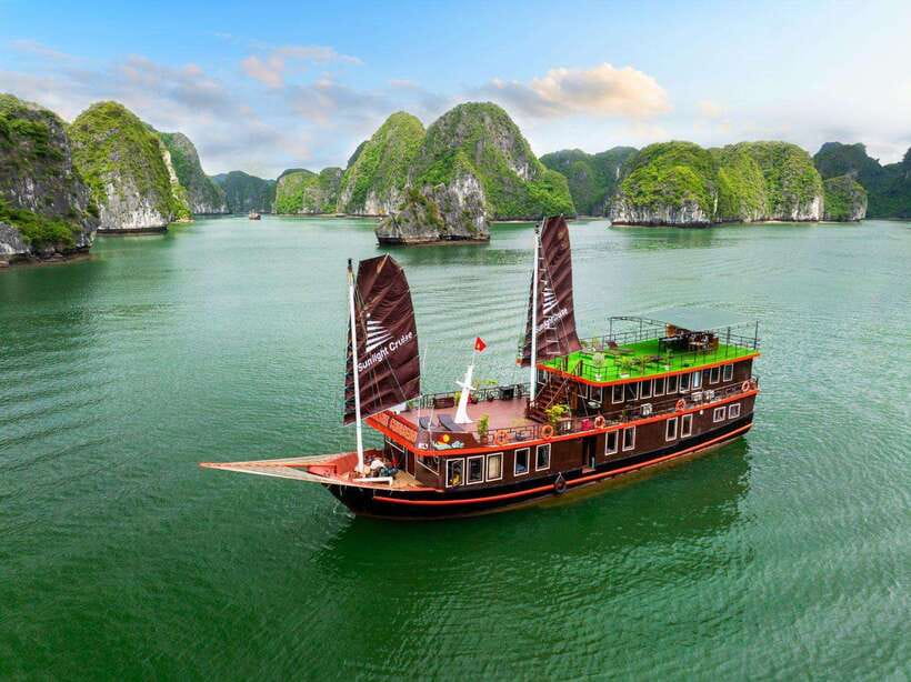 Hanoi: 2-Day Ha Long and Lan Ha Bay Cruise with Kayaking - The activities that actually change how you remember the bay