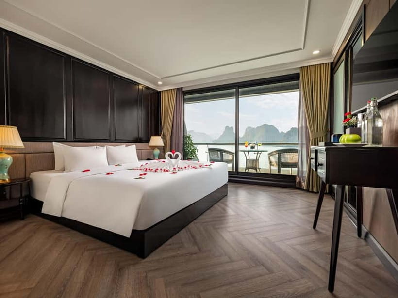 Hanoi: 2-Day Halong, LanHa 5-Star Cruise w/ Balcony &Bathtub - Why Lan Ha Bay feels different from the Ha Long routine