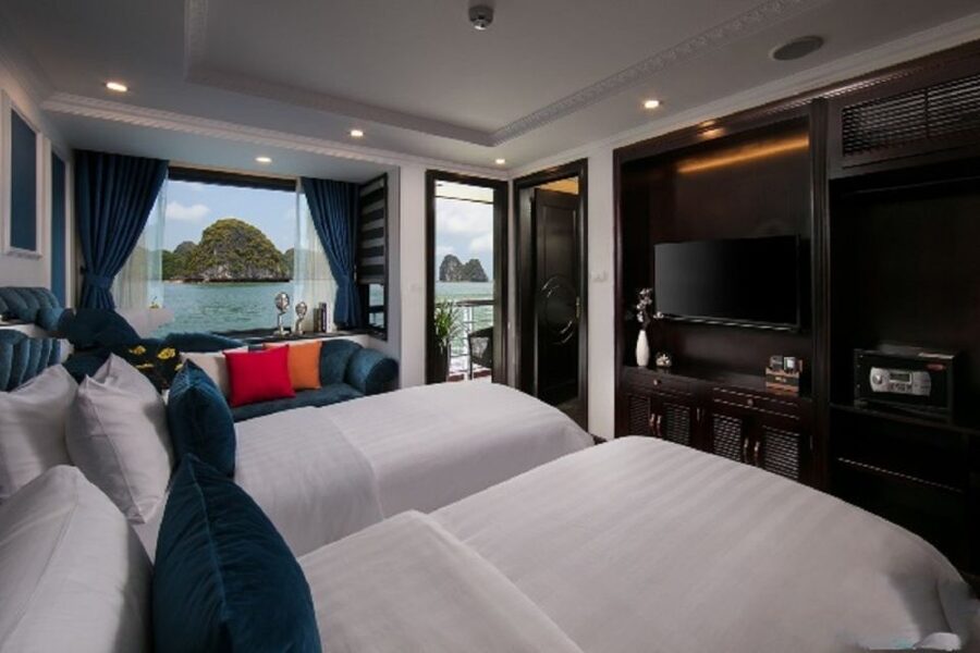 Hanoi: 3-Day Ha Long/Lan Ha Bay Cruise with Private Balcony - Day 3: Dark Cave and Bright Cave by bamboo boat, plus brunch back onboard