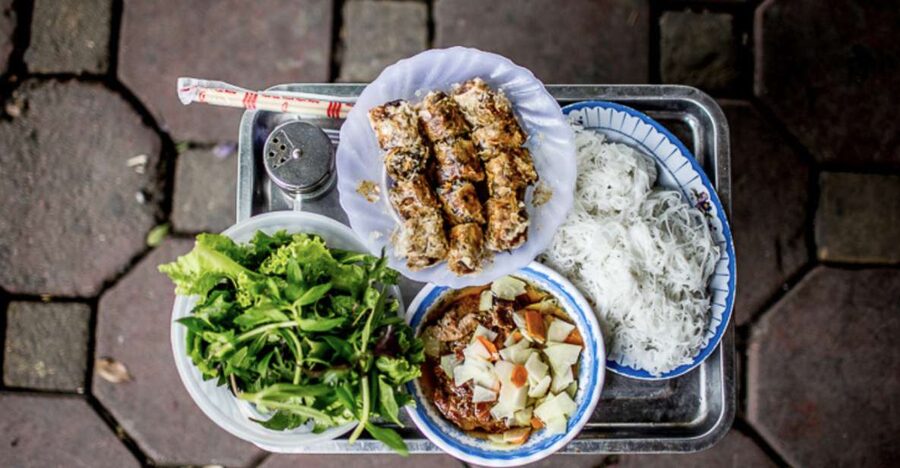 Hanoi: 7 Tastings Street Food Tour with Train Street - The 7 tastings you should look forward to (and what each one tells you about Hanoi)