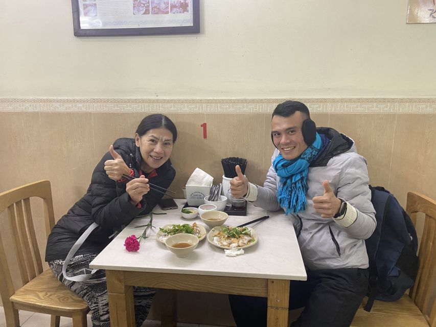 Hanoi: 7 Tastings Street Food Tour with Train Street - Pace, comfort, and who should book (and who should skip it)