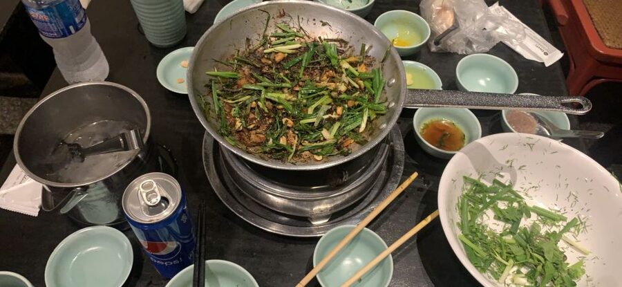 Hanoi: 7 Tastings Street Food Tour with Train Street - Tips to make your night smoother (so you enjoy the food instead of managing it)