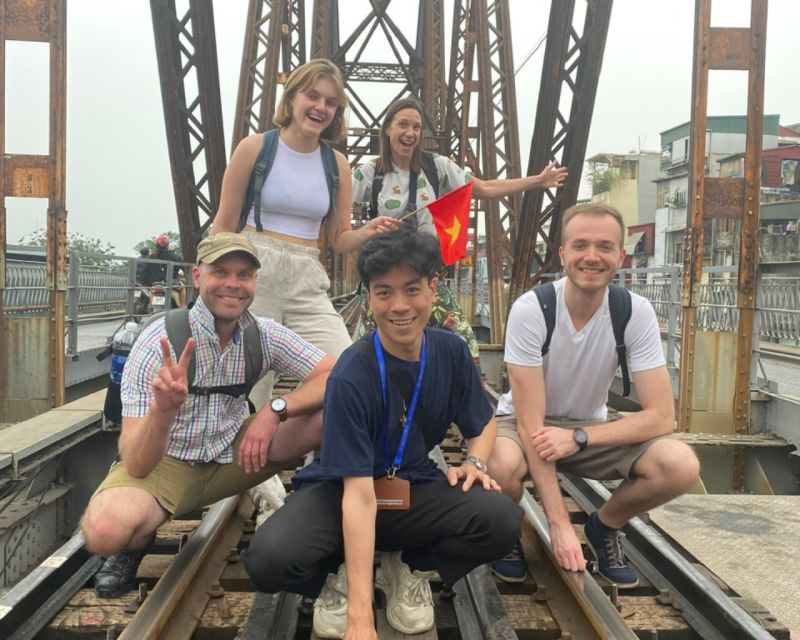 Hanoi: All-in-One Walking Tour Through a Train Street - Ly Thai To Statue: Setting the Tone for Thang Long