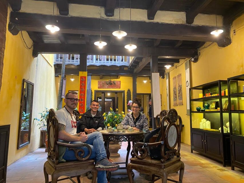Hanoi: All-in-One Walking Tour Through a Train Street - Ngoc Son Temple: A Cultural Anchor With Rules to Know