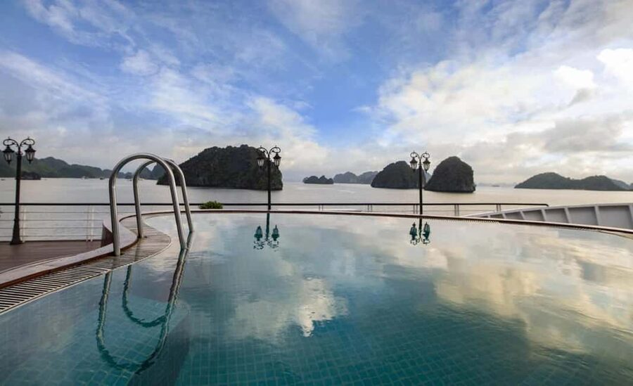 Hanoi: Aspira 5★ Overnight Cruise w/ Balcony & Free Transfer - Value check: when this 5-star overnight fits your budget
