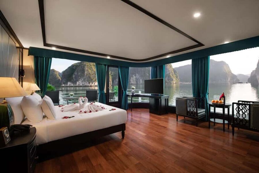 Hanoi: Aspira 5★ Overnight Cruise w/ Balcony & Free Transfer - Your suite cabin: balcony, bathtub, and what that buys you