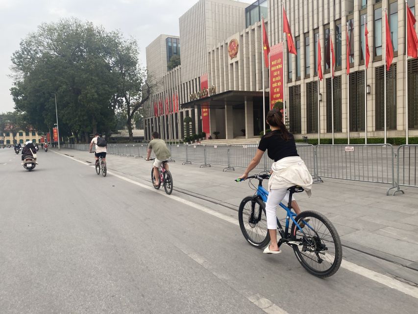 Hanoi: Bike Tour Through Hidden Gems and Banana Island - Banana Island On West Lake: The Calm You Earn After Hanoi Traffic