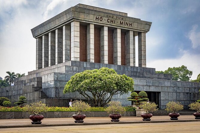 Hanoi City Half-Day Private Tour: Train Street And All Highlights - Dong Xuan Market and Long Bien Bridge for everyday Hanoi and big-stories-by-way-of-stone