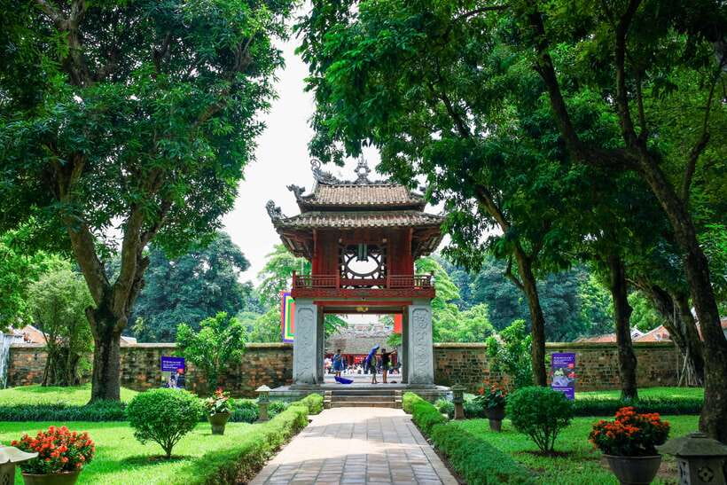 Hanoi: City Highlights Tour with Train Street & Hidden Gems - Ba Dinh Square, Mausoleum Grounds, and One Pillar Pagoda Reality Checks