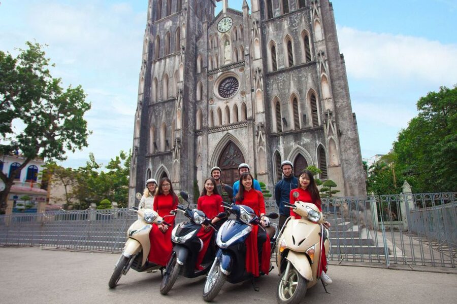 Hanoi: City Sightseeing Motorbike Tour - Temple of Literature: the stop that turns sightseeing into context