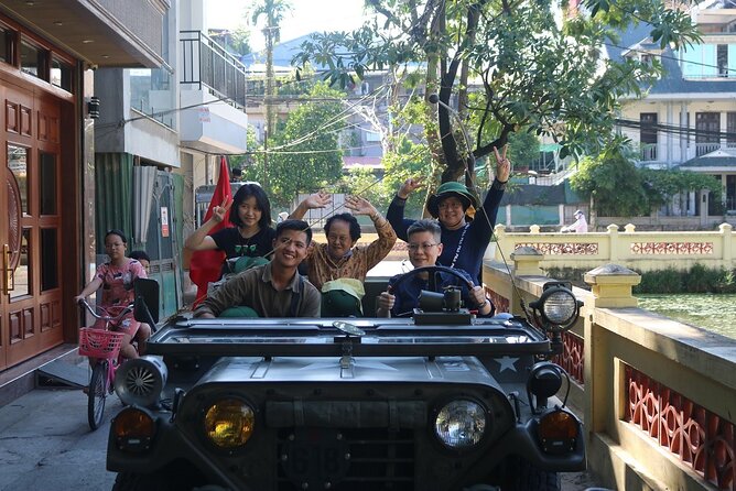 Hanoi City Tour Highlight, Train Street Combine visit Countryside - Train Street (Duong Tau): photos, walking, and a coffee break