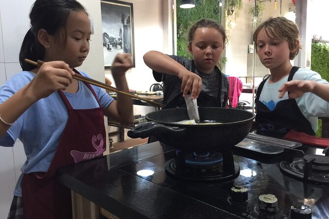 Hanoi Cooking Class and Market Tour in Ancient House - Starting at 69 Mã Mây: Pickup, Timing, and the Ancient House Setting