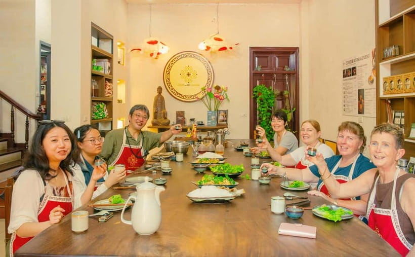 Hanoi Cooking Class: Market Tour, Free Recipe & Beverages - Key things to know