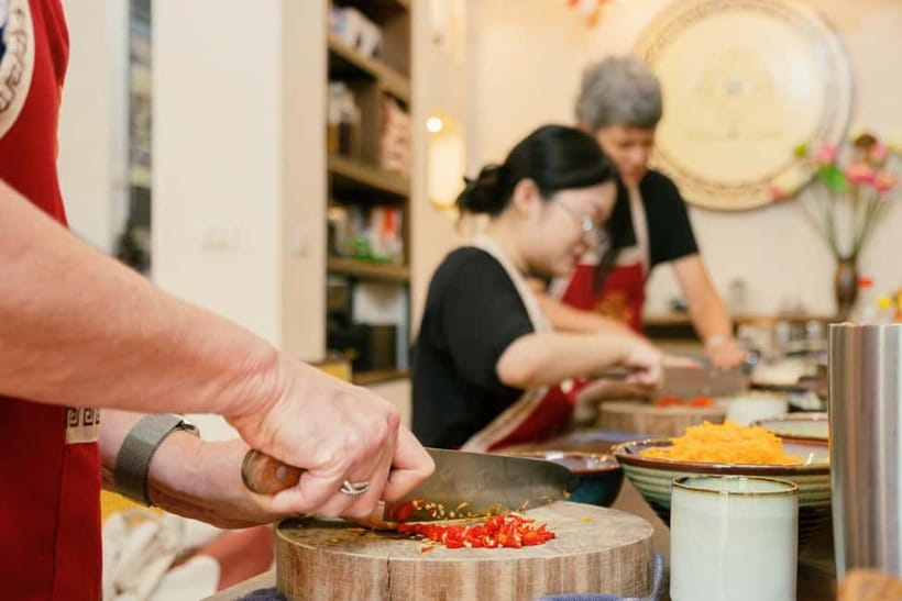 Hanoi Cooking Class: Market Tour, Free Recipe & Beverages - Food Safety and Fresh Ingredients You Can See and Taste
