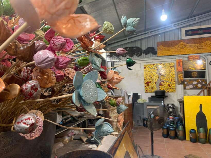 Hanoi Craft Village: Conical Hats, Incense, and Train Street - Chuong conical hats: more than a souvenir you carry