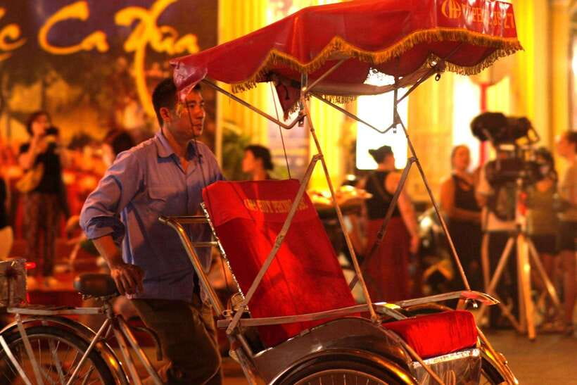 Hanoi: Cyclo the Old Quarter and Egg Coffee Tour - Bun cha plus egg coffee: the food payoff is real