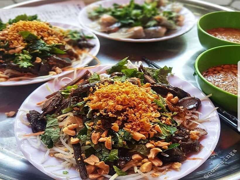 Hanoi: Eat Like a Local Small Group Street Food Tour - What the Tour Crew Adds Beyond the Food