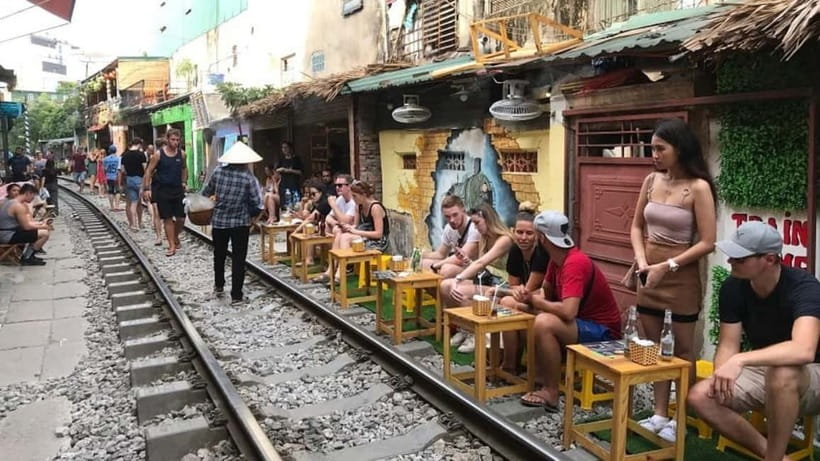Hanoi: Eat Like a Local Small Group Street Food Tour - Timing, Walking Pace, and Why the Tour Ends When You’re Full