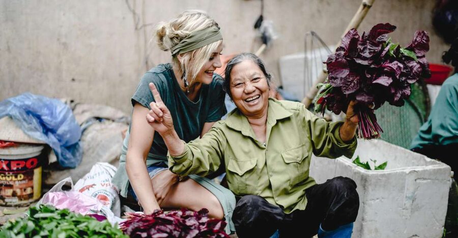Hanoi Farm Tour and Cooking Class with Local Family - The 1428 Market in Dong Bac: Live Trade, Blacksmith Heat, and Betel Chewing