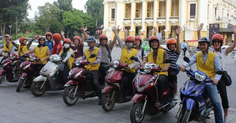 Hanoi: Food and Sightseeing Motorbike Tour with 7 Tastings - West Lake Photo Stop: A Short Pause That Helps You Read the City
