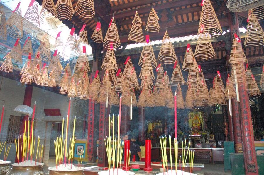 Hanoi: Full-Day City Tour with Lunch and Optional Extras - Vietnam Museum of Ethnology or the Women Museum, depending on the day