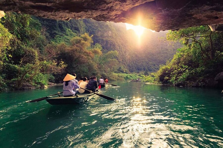 Hanoi: Full-Day Private Tam Coc Tour with Boat Ride & Lunch - Who this private tour is best for